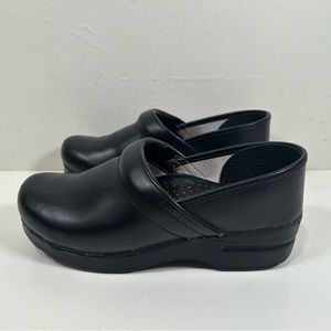 Dansko Women's Size 9 Black Leather Round Toe Slip On Clog Shoes Comfort Walking